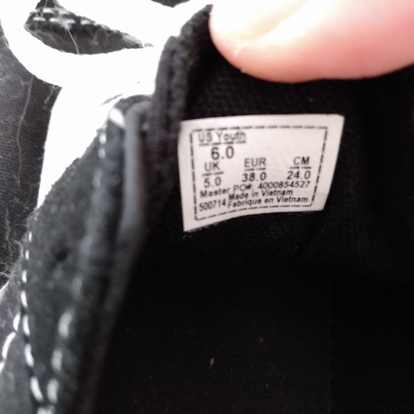 Vans - Picture 4 of 4